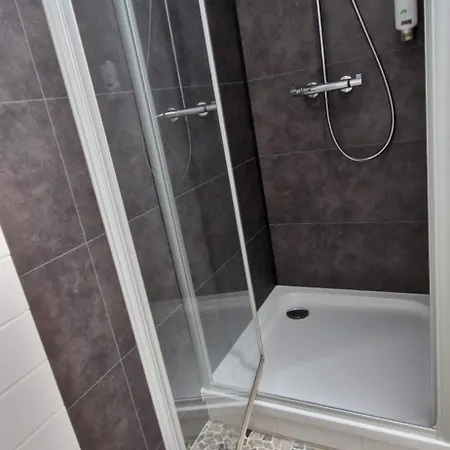 辉夫勒厅根公寓 公寓 *